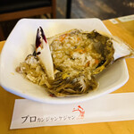 プロカンジャンケジャン - ◎蟹の甲羅にご飯を入れて混ぜて食べると、あまりの旨さに「ご飯泥棒」と呼ばれる。
