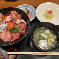 味菜 - 海鮮丼 ¥1100