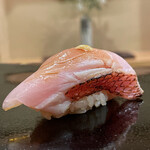 日本橋蛎殻町 すぎた - 金目鯛。あたたかいところとひんやりのところの対比、旨み爆弾脂最高