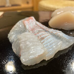 日本橋蛎殻町 すぎた - 噛む度にヒラメの旨みが染み出してきて怖かった。勿論良い意味ね