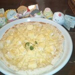 雪詩慕雲 - チーズとハチミツのピッツア。