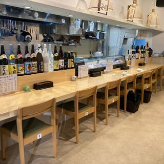 数々の名店で研鑽を積んだ大将・今村が腕を振るう北天神の町寿司