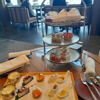 ザ タヴァン グリル＆ラウンジ - 