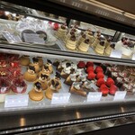 パティスリー ウ アルブル 岸和田店 - 