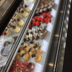 パティスリー ウ アルブル 岸和田店 - 