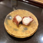 あま木 - ・日間賀島産 煮タコ