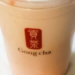 Gong cha - いちご杏仁ミルクティー
