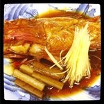 Takazushi - キンキの煮付け。キンキは吉次(きちじ)とも云う。地方によって呼び名がかわる魚。慶事の時に食べる魚。煮魚では1番に美味しいかな？