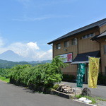 よりあいどころ - 深澤フーズ直売所【内房よりあいどころ】。ここからも富士山が臨めました。
