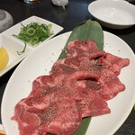 焼肉と精肉のひら山 - 