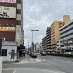 Kamaage Udon Isshin - お店の前の通り