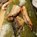 大衆食堂 てんぐ大ホール - 湊や三種食べくらべ