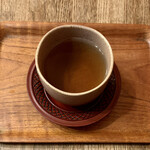 薬膳カレーじねんじょ - 薬膳特製カレー ¥2,200 ＋ 五穀米 ¥50 の薬草茶
