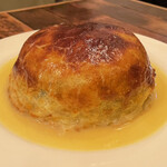 TROMPETTE - 帆立とウニのムース詰め ヒラメのパイ包焼き ブールブランソース