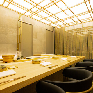 専用玄関と、化粧室完備の個室。