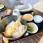 Ryuuun - こんにゃく(おでん)合わせて900円
                        先日、セルフうどんで1000円使ったのが何だかな⤴︎⤴︎