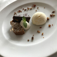 37 Steakhouse & Bar - 