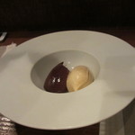 コム・ア・ラ・メゾン - とてもなめらかなチョコレートとアルマニャックのアイス