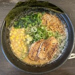 Ramen Koraboruta - 焦がしバター醤油(900円、真上から)