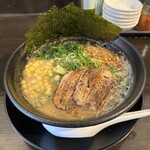 Ramen Koraboruta - 焦がしバター醤油(900円、斜め上から)