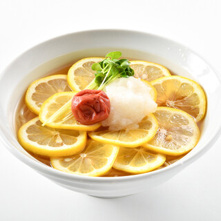 We also have special menu items such as "Morioka Cold Noodles" and "Meat Nigiri"♪