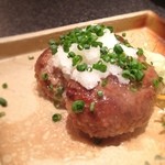 肉の匠 将泰庵 - あふれ出る肉汁