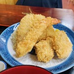 魚料理 ホノルル食堂 - ミックスフライ