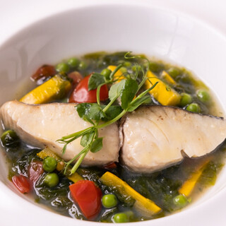 旬の味覚をふんだんに取り入れた「5,800円コース」もぜひ