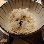 NIKUSYO taku ohira - 黒トリュフの土鍋御飯