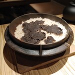 NIKUSYO taku ohira - 黒トリュフの土鍋御飯