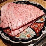 和の焼肉処 肉匠MIEDA - 霜降肉　特製ハマグリ出汁しゃぶ