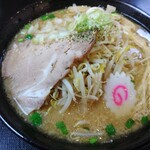 こうじ屋 - うまにぼしみそはホントに旨い煮干の香る味噌ラーメンでした