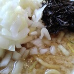 らーめん処 潤 - 中華そば 900円 大盛 120円 玉ねぎ 120円