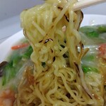 中華飯店萩 - 麺リフト⤴️お焦げが香ばしく、餡が絡むと無茶苦茶旨し(*^_^*)v
