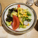 ふなや - サラダの彩りも綺麗。