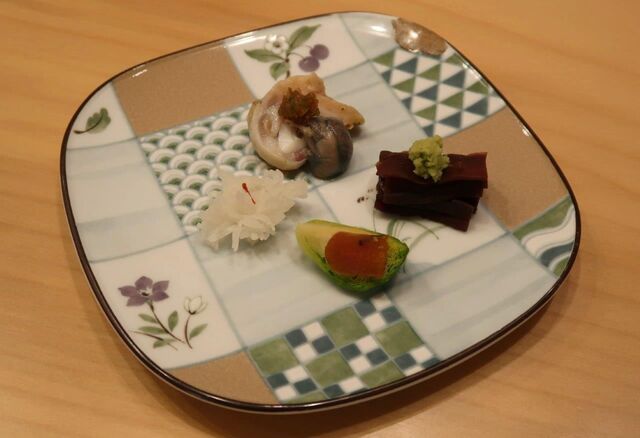 日本ばしさく間>