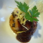 蕨豚肉巻き醬油麹ソース