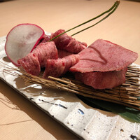 牛刺しと焼肉 仔虎 クリスロード店 - 