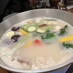 梯子 - ボーンブロス水炊き