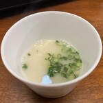 梯子 - 水炊きのスープ。
