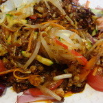 ビストロ茶葉蘭 - 力東春雨で特製汁なし坦々麺