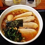 喜奴屋 - 醤油チャーシュー麺