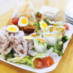 Ichifuku - 豚しゃぶと季節野菜のごまサラダ