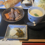 和久 - 小鉢は筑前煮、茶碗蒸しは小さいです