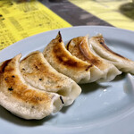 中華料理　幸莱 - 手作り餃子（5ケ入り）…340円