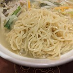 上海厨房 家楽 - ダブル野菜タン麺の麺