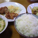 萬龍 - キャベツと肉の味噌炒め定食、豚肉です