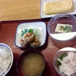 阿蘇大津食堂 - ●ごはん、味噌汁、冷奴、卵焼き、しゅうまい、マカロニサラダ（2013.06）●