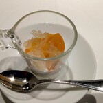 ル・ヴァンキャトル - アヴァン・デセール（レモン・金柑のコンポート・ジュレ）
