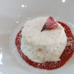 Itaria Shokudou Mamma - <2023年春>桜の香るお米のババレーゼ　苺のソース